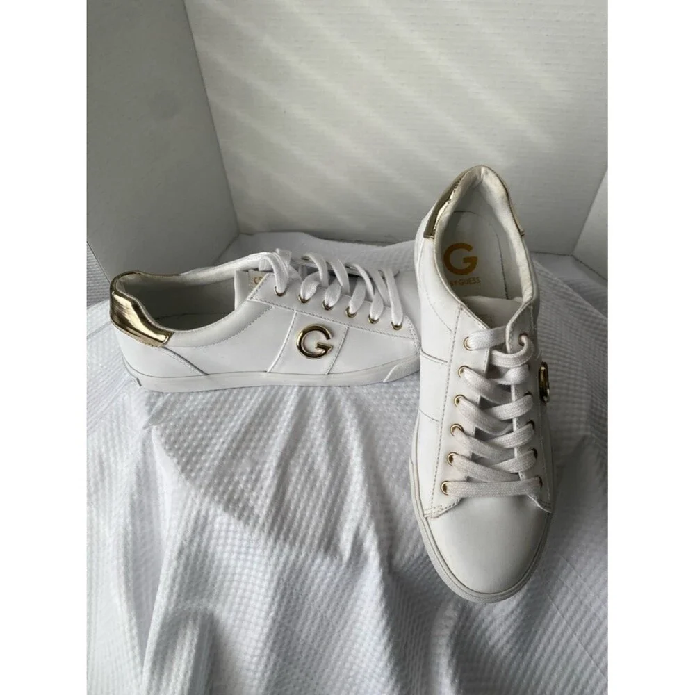 G by Guess White Sneakers with Gold Heel Accent Super Cute Women’s Size 11M NWOT